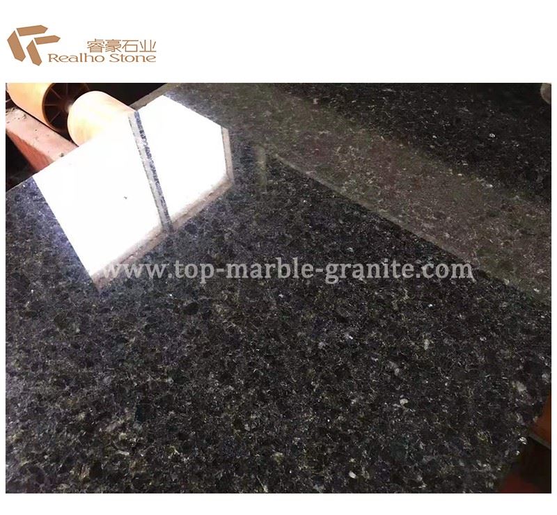 Verde ubatuba granite slab